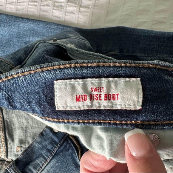 Lucky Brand Women’s Sweet Mid Ride Boot Cut Jeans - Picture 6 of 9